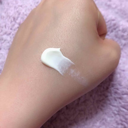 ローズ エッセンス デイクリーム/レ・メルヴェイユーズ ラデュレ/フェイスクリームを使ったクチコミ(2枚目)