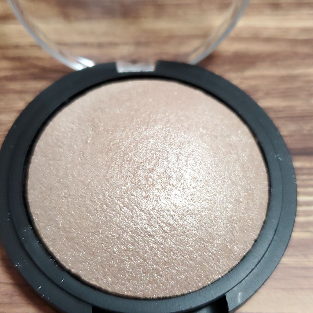 ベイクドハイライター/e.l.f. Cosmetics/パウダーハイライトを使ったクチコミ(2枚目)