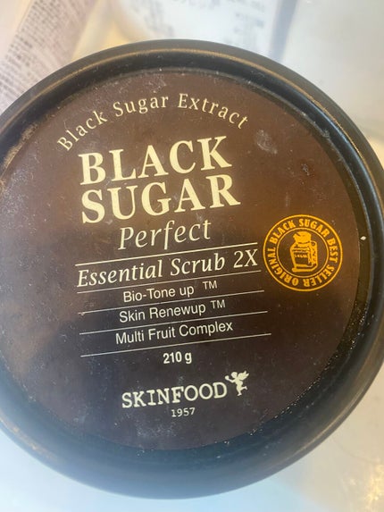 ブラックシュガー パーフェクト エッセンシャル スクラブ2X/SKINFOOD/洗い流すパック・マスクを使ったクチコミ(1枚目)