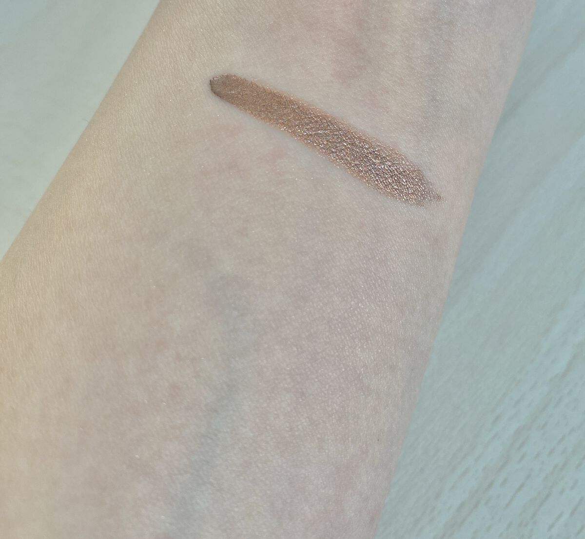 センセーショナルエフェクト アイシャドウ/MAYBELLINE NEW YORK/リキッドアイシャドウを使ったクチコミ（2枚目）