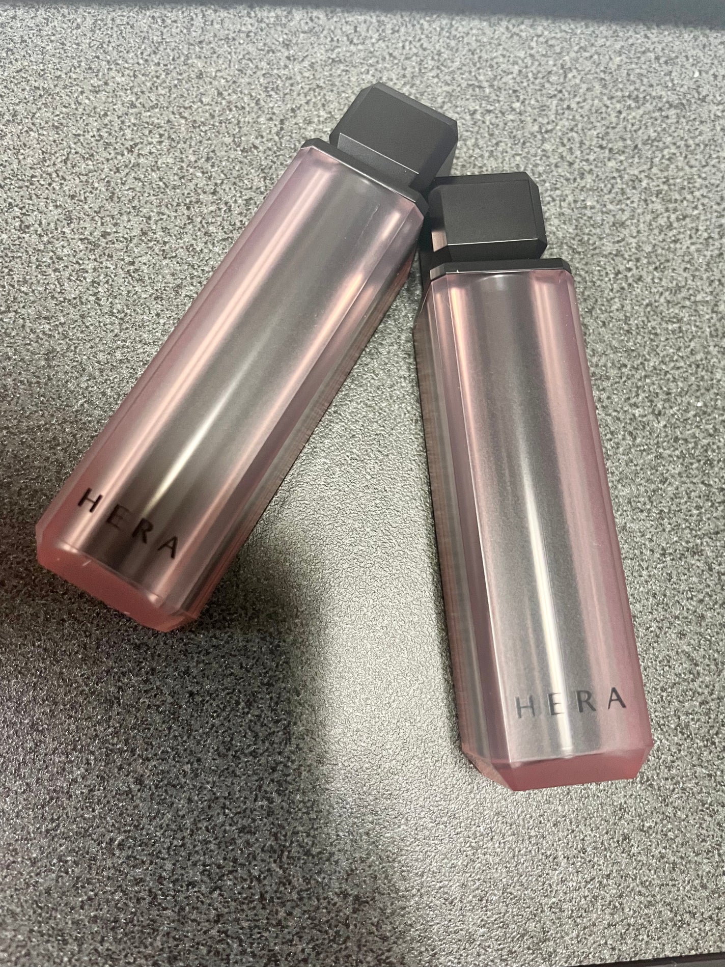 センシュアルパウダーマットリップスティック/HERA/口紅を使ったクチコミ(5枚目)