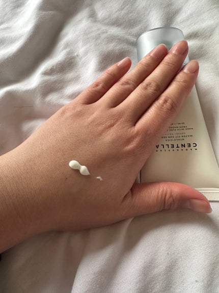 ヒアルーシカ ウォーターフィット サンセラム/SKIN1004/日焼け止めローションを使ったクチコミ(3枚目)