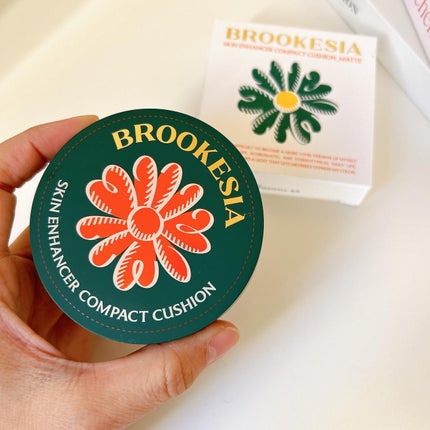 スキンエンハンサー コンパクト クッション (マット) #4 ダークベージュ/BROOKESIA/クッションファンデーションを使ったクチコミ(2枚目)