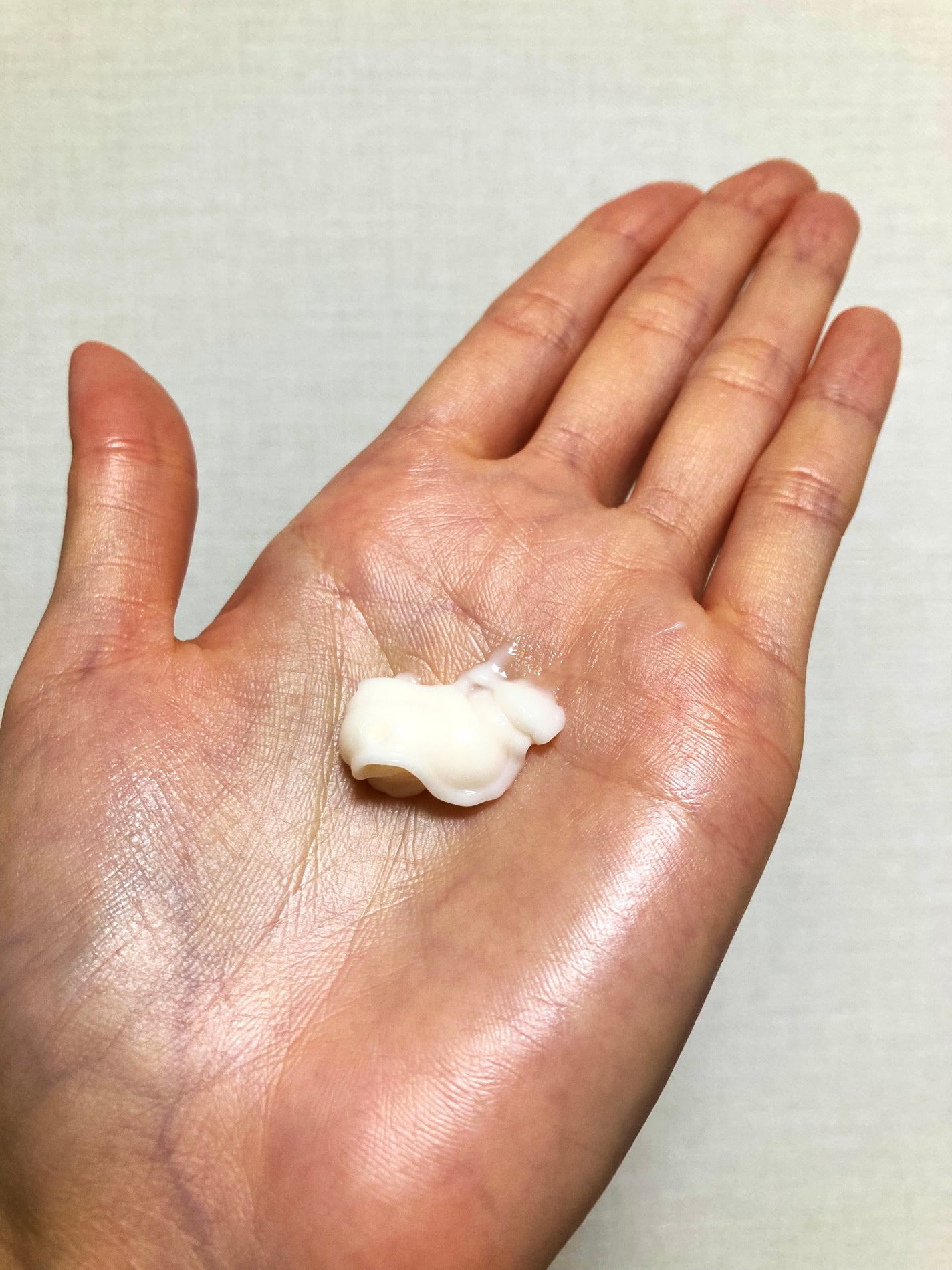 ファイブハーブス リペアリングヘアミルクセラム/L'OCCITANE/ヘアミルクを使ったクチコミ(5枚目)