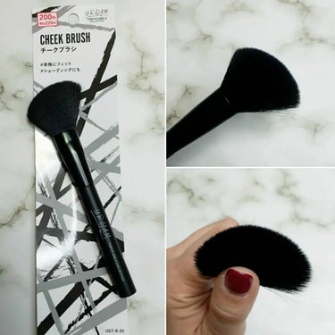 UR GLAM　FOUNDATION BRUSH（ファンデーションブラシ）/U R GLAM/メイクブラシを使ったクチコミ（4枚目）