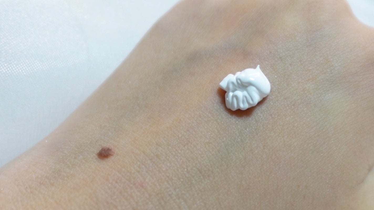 ホワイトニングドレストーンアップクリーム/COSNORI/化粧下地を使ったクチコミ(2枚目)