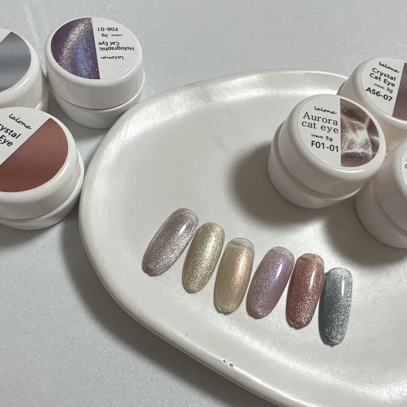 🐒ズボラママみっちゃんの高見えネイル💅 on LIPS 「マグネットネイル🧲自分好みで購入すると、色味が偏る🤭✨あるある..」(2枚目)