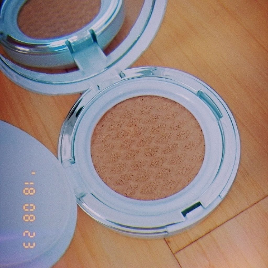 BBクッションポアコントロール (SPF50+ PA+++)/LANEIGE/クッションファンデーションを使ったクチコミ（3枚目）