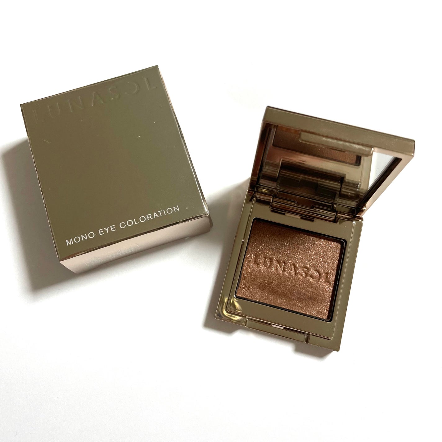 ルナソル モノアイカラーレーション/LUNASOL/単色アイシャドウを使ったクチコミ(1枚目)