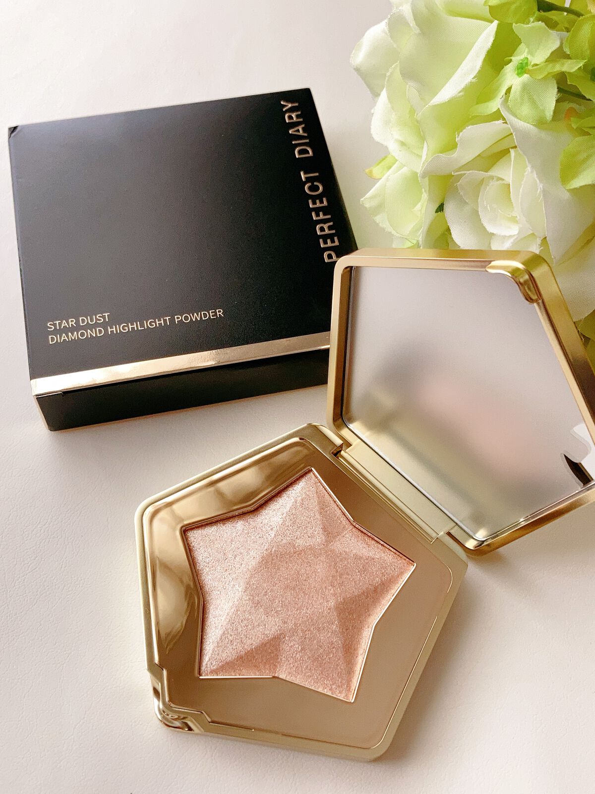 スターダストダイヤモンドハイライトパウダー/PERFECT DIARY/パウダーハイライトを使ったクチコミ(1枚目)