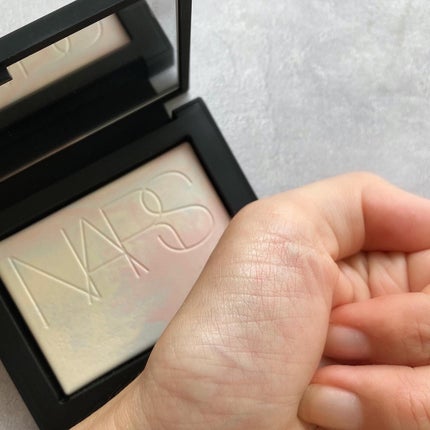 ライトリフレクティング プリズマティックパウダー/NARS/プレストパウダーを使ったクチコミ(2枚目)