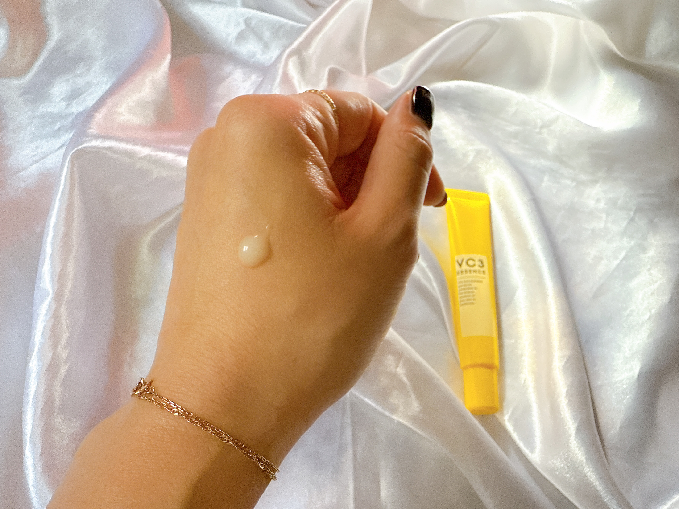 毛穴フォーカスVC VC3エッセンス/pdc/美容液を使ったクチコミ（2枚目）