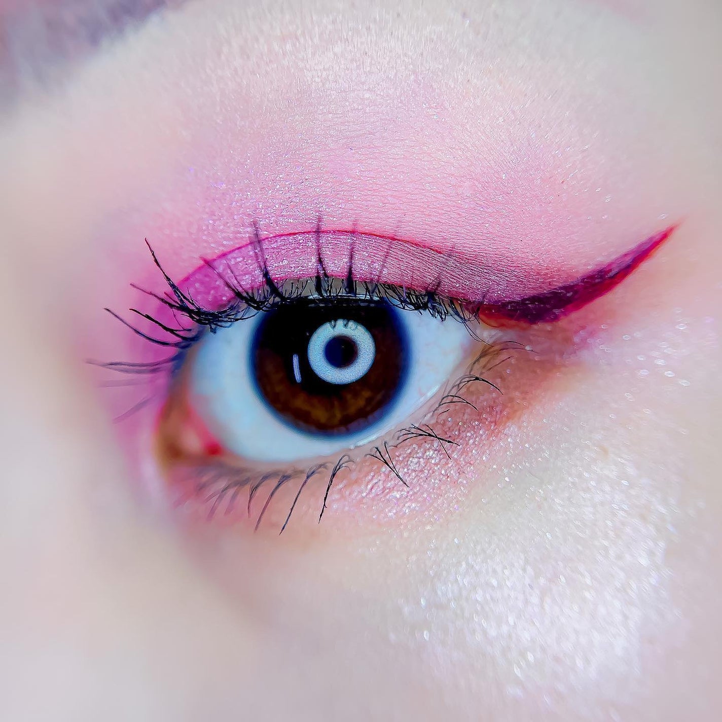 スキルレスライナー/LUMIURGLAS/リキッドアイライナーを使ったクチコミ(6枚目)