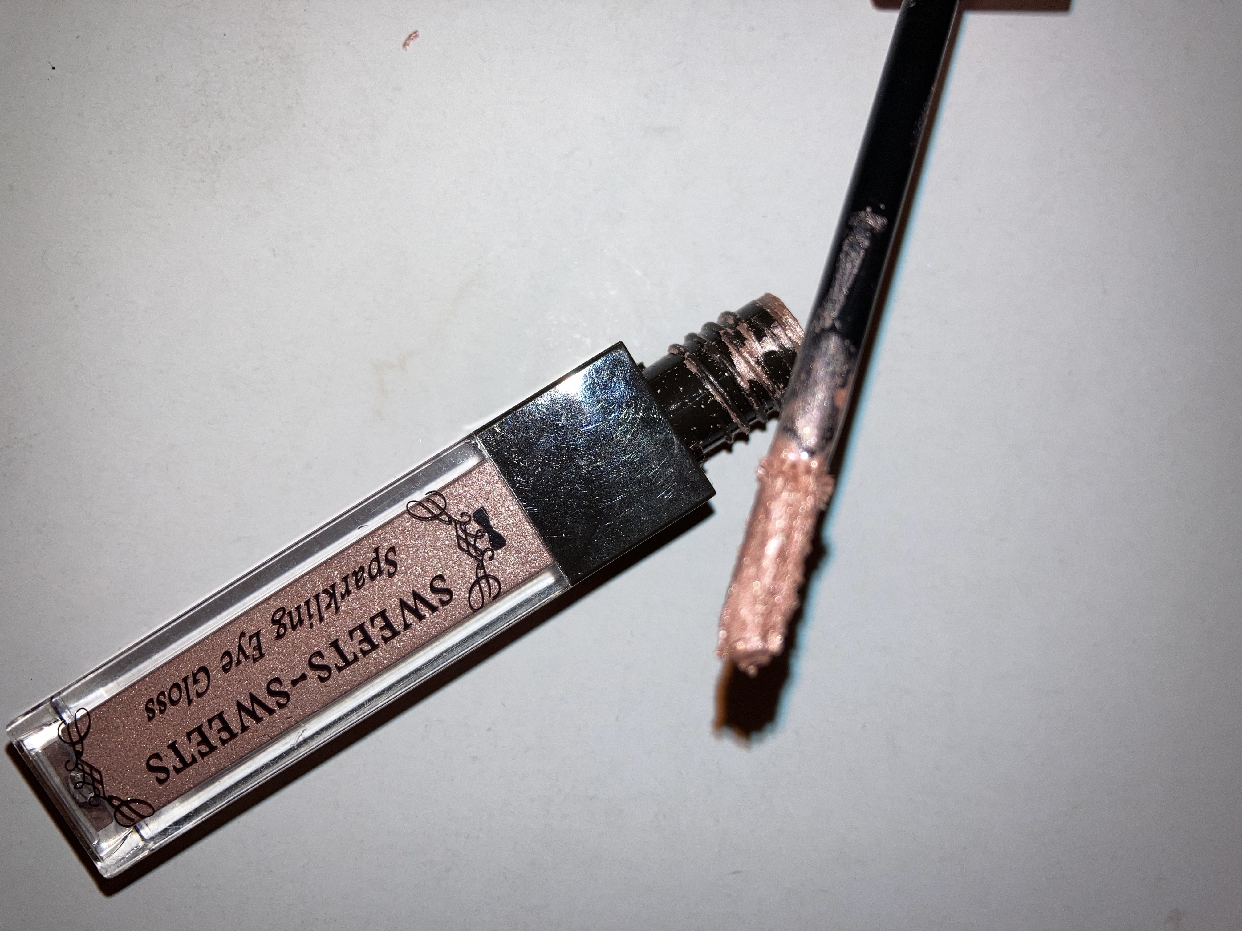 スパークリングアイグロス/スウィーツ スウィーツ/リキッドアイシャドウを使ったクチコミ（1枚目）