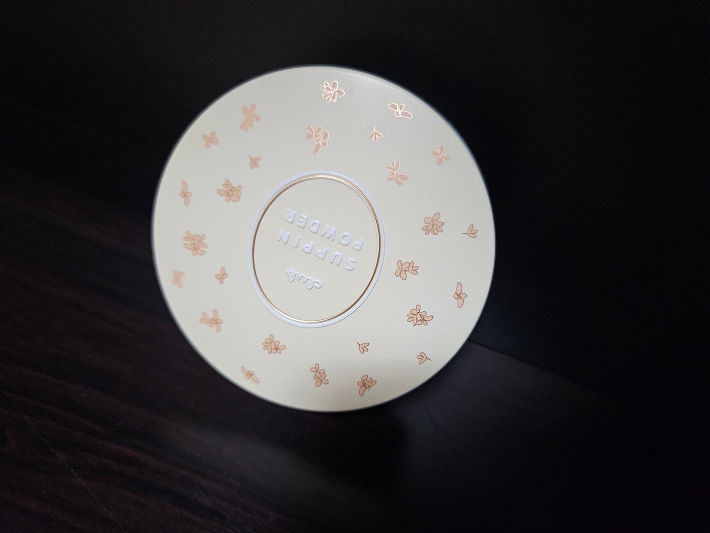 すっぴんパウダーC 初恋キンモクセイの香り/クラブ/プレストパウダーを使ったクチコミ(2枚目)