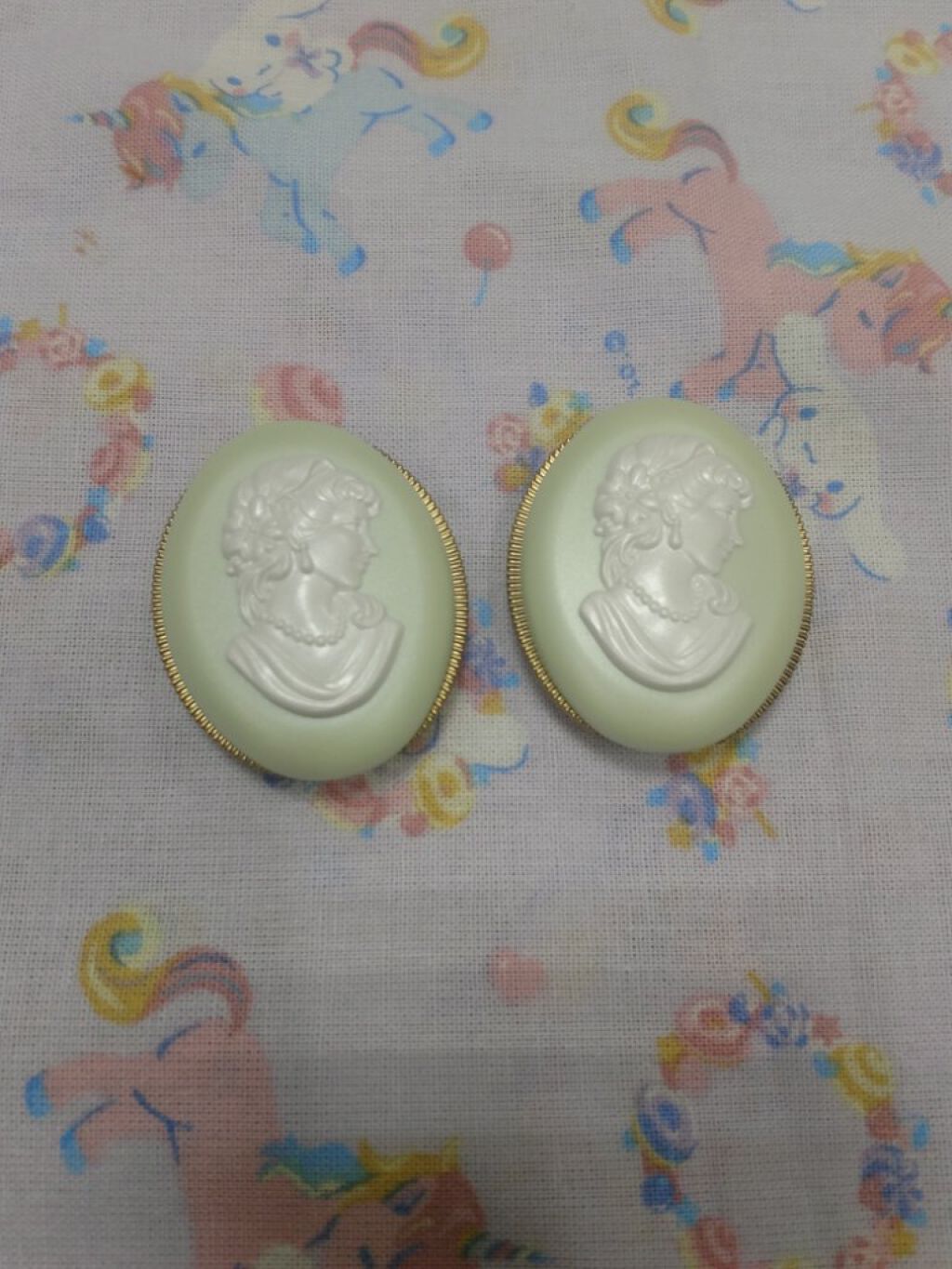 アイカラー/レ・メルヴェイユーズ ラデュレ/単色アイシャドウを使ったクチコミ（2枚目）