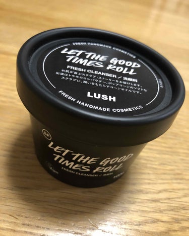 
【 LUSH   毎日が晩餐 】

＊ LUSHの洗顔スクラブ購入してみました☺️、周りの人の評判がわりと良くて簡単に流されて使用してみました。笑

＊ とりあえず調べた結果1番LUSH初心者向け！と