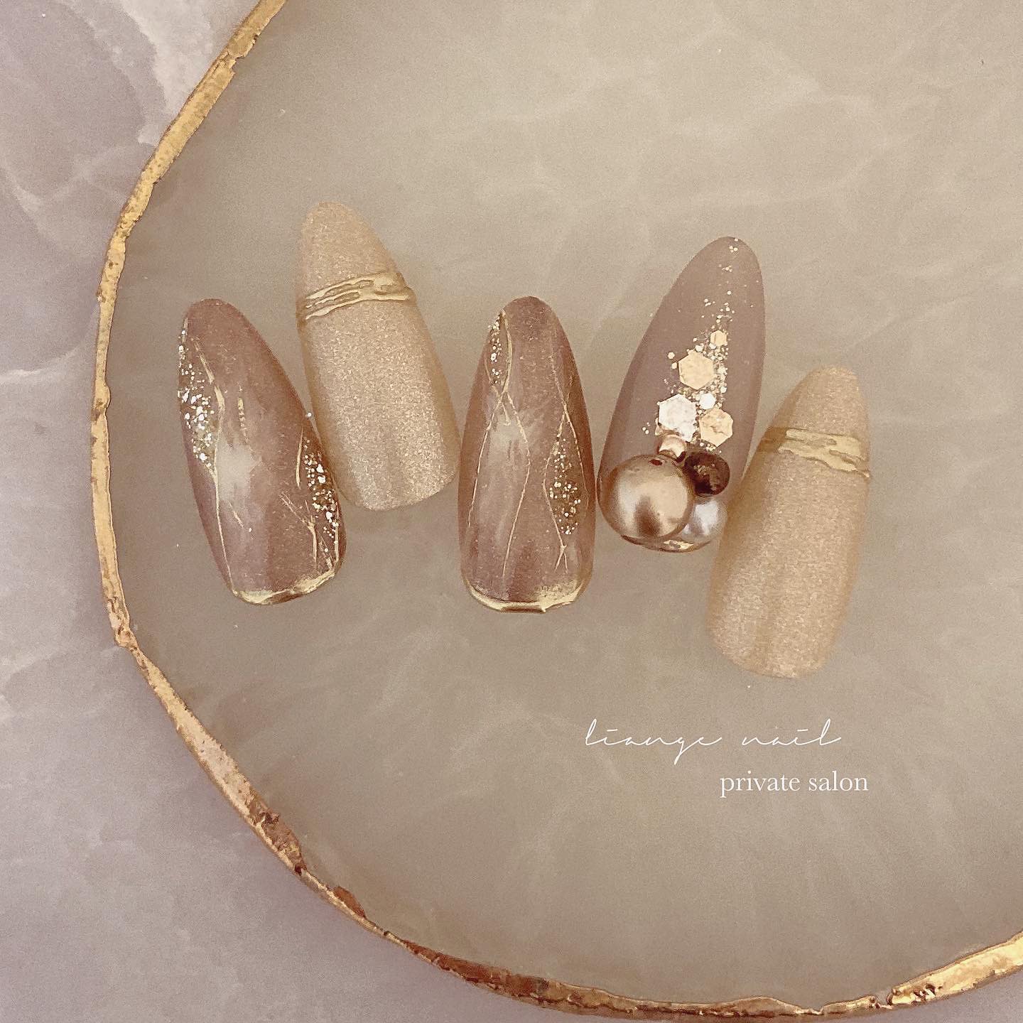 #リアンジェネイル,#柏ネイル,#ネイル,#ニュアンスネイル,#大人ニュアンスネイル,#冬ネイル,#ミラーネイル,#ビジューネイル,#クリスマスネイルのネイルデザイン