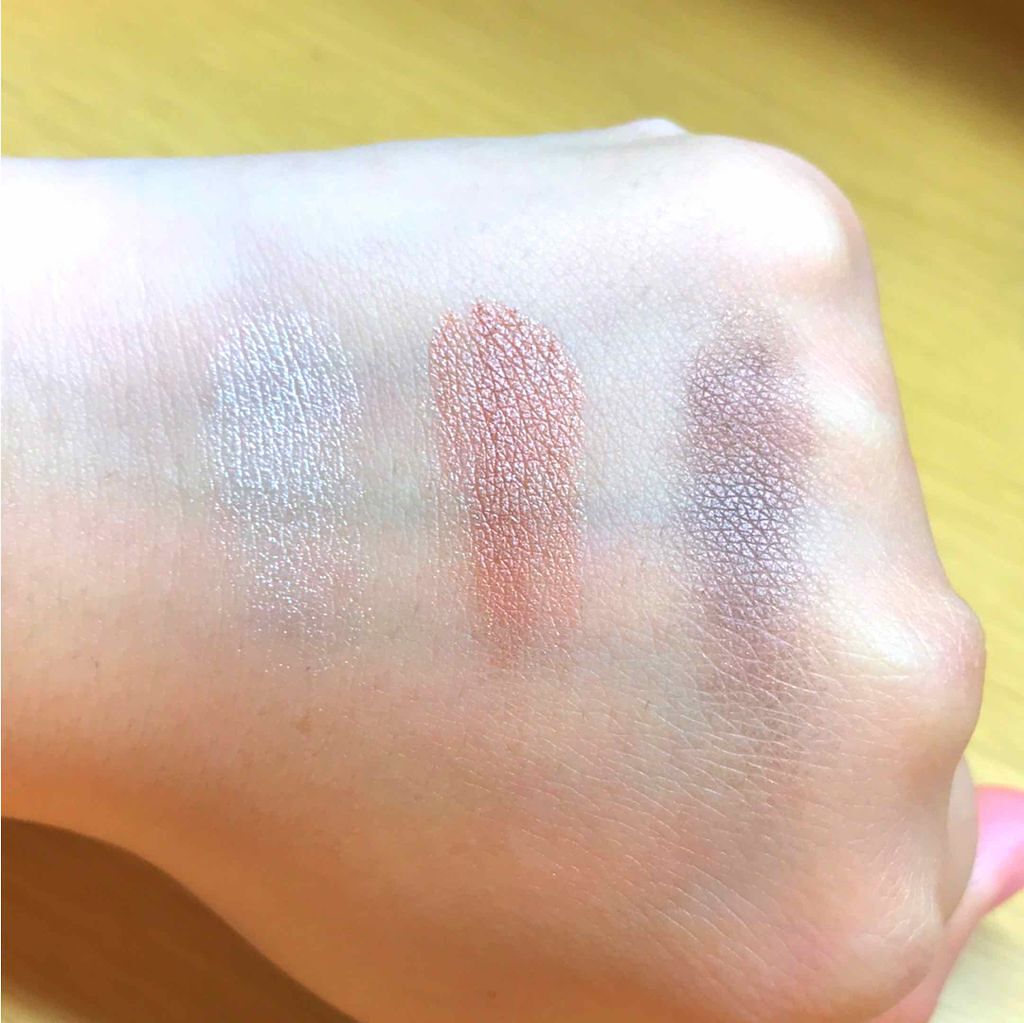 トーンアップアイシャドウ/CEZANNE/アイシャドウパレットを使ったクチコミ(3枚目)