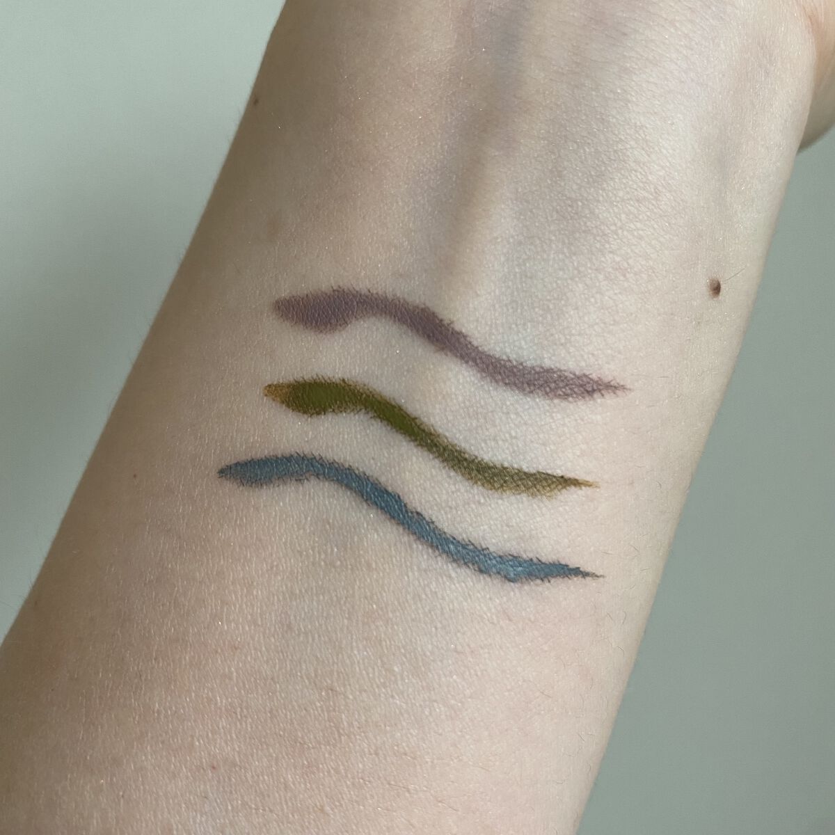 ニュアンス アイライナー 03 グレー/SUQQU/リキッドアイライナーを使ったクチコミ（3枚目）