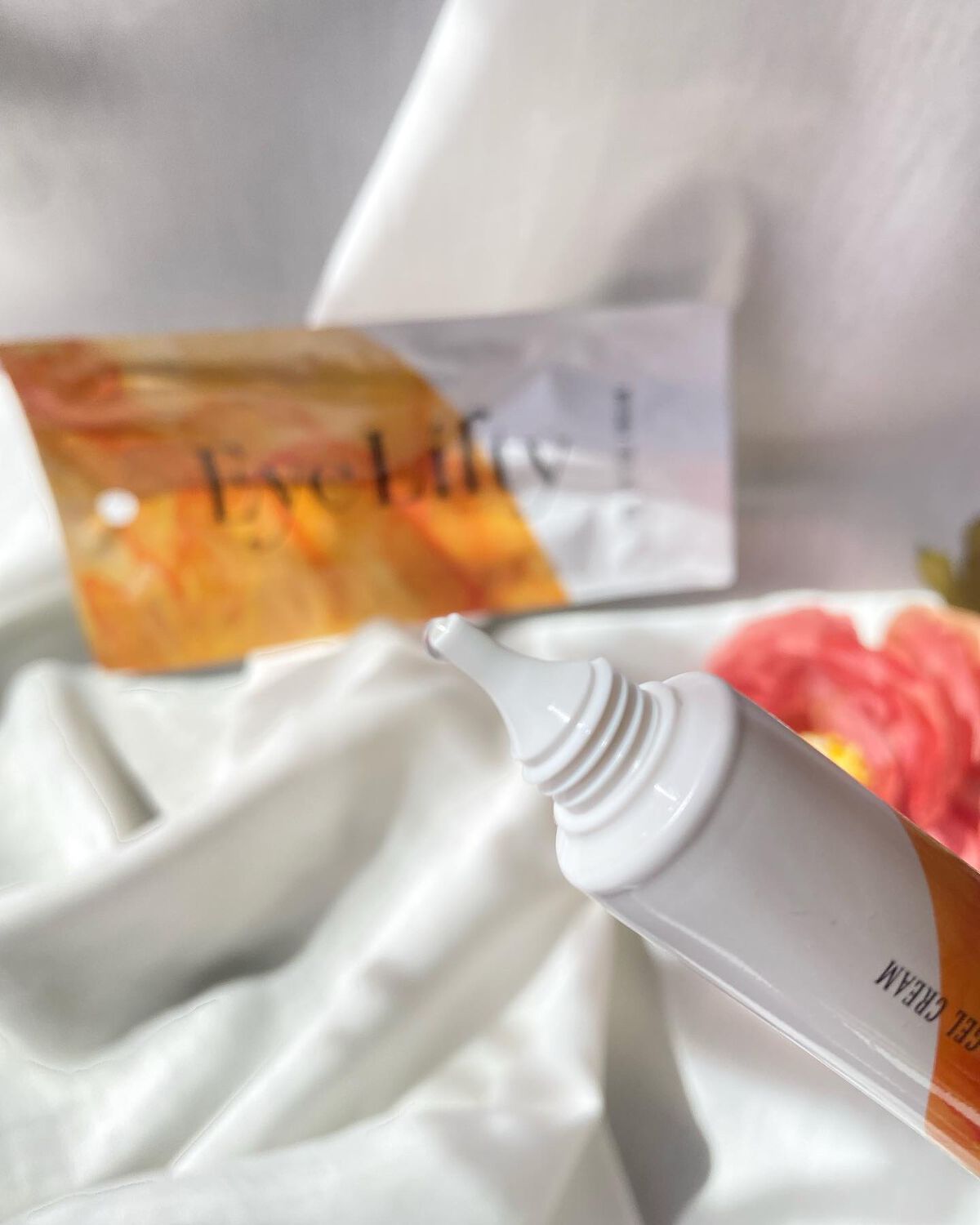 アイリフティ アイリフトジェルクリーム/R&/美容液を使ったクチコミ（2枚目）