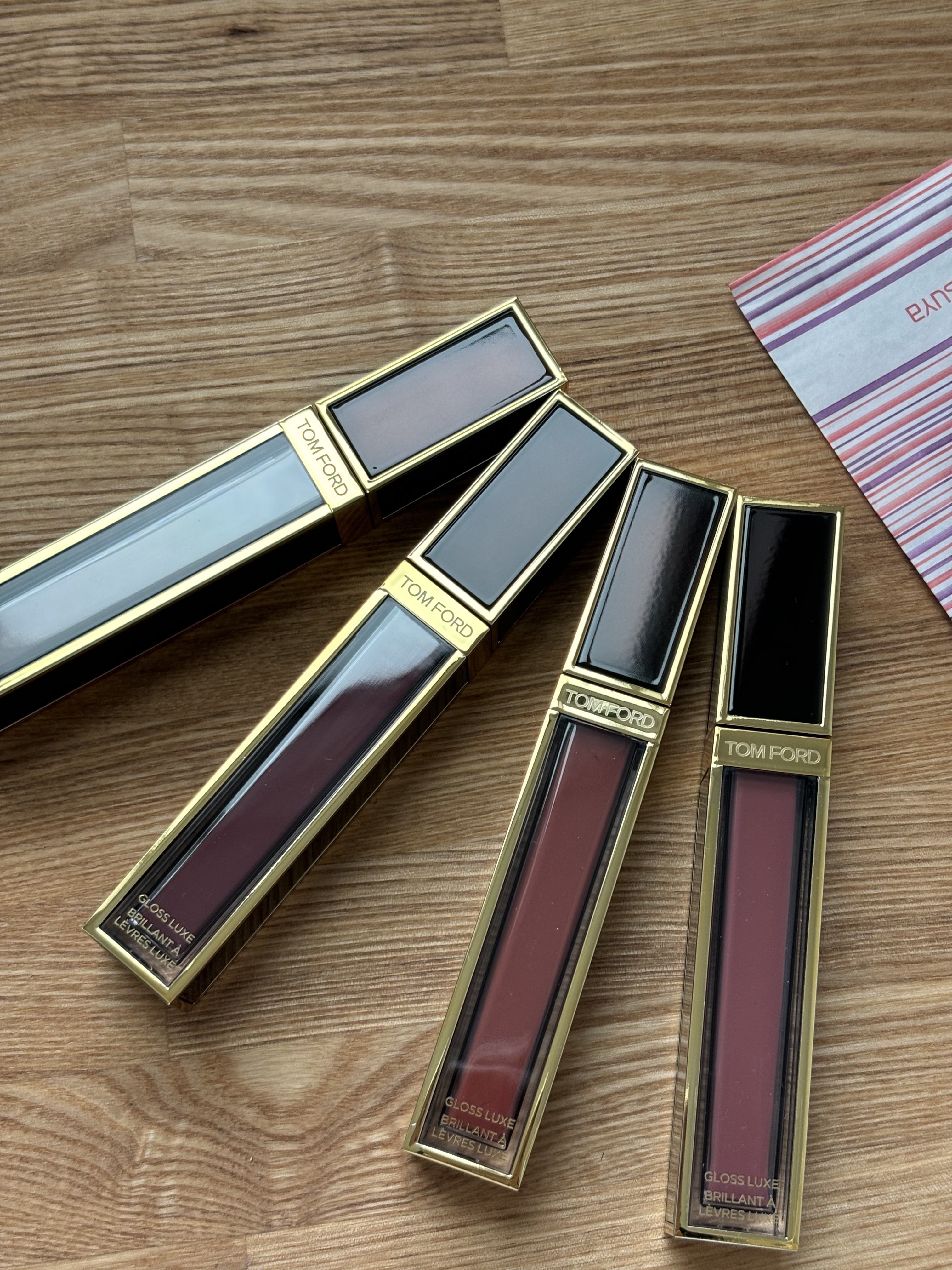 グロス リュクス 04 エクスクイジット/TOM FORD BEAUTY/リップグロスを使ったクチコミ（2枚目）