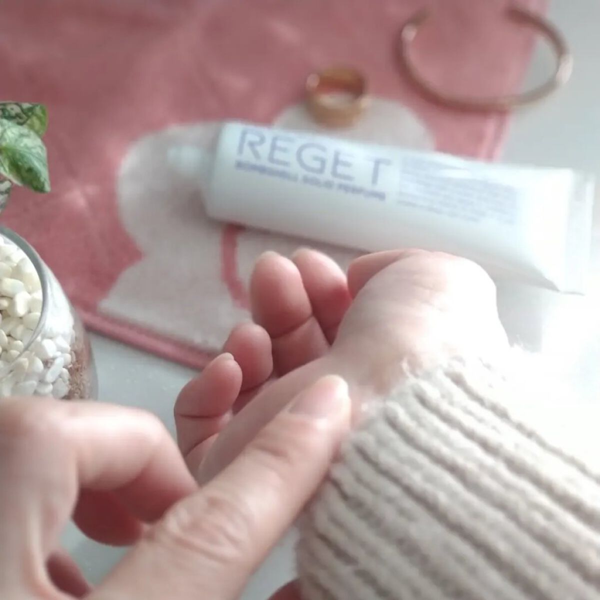 Bombshell Solid Perfume/RE:GET/香水(レディース)を使ったクチコミ（3枚目）