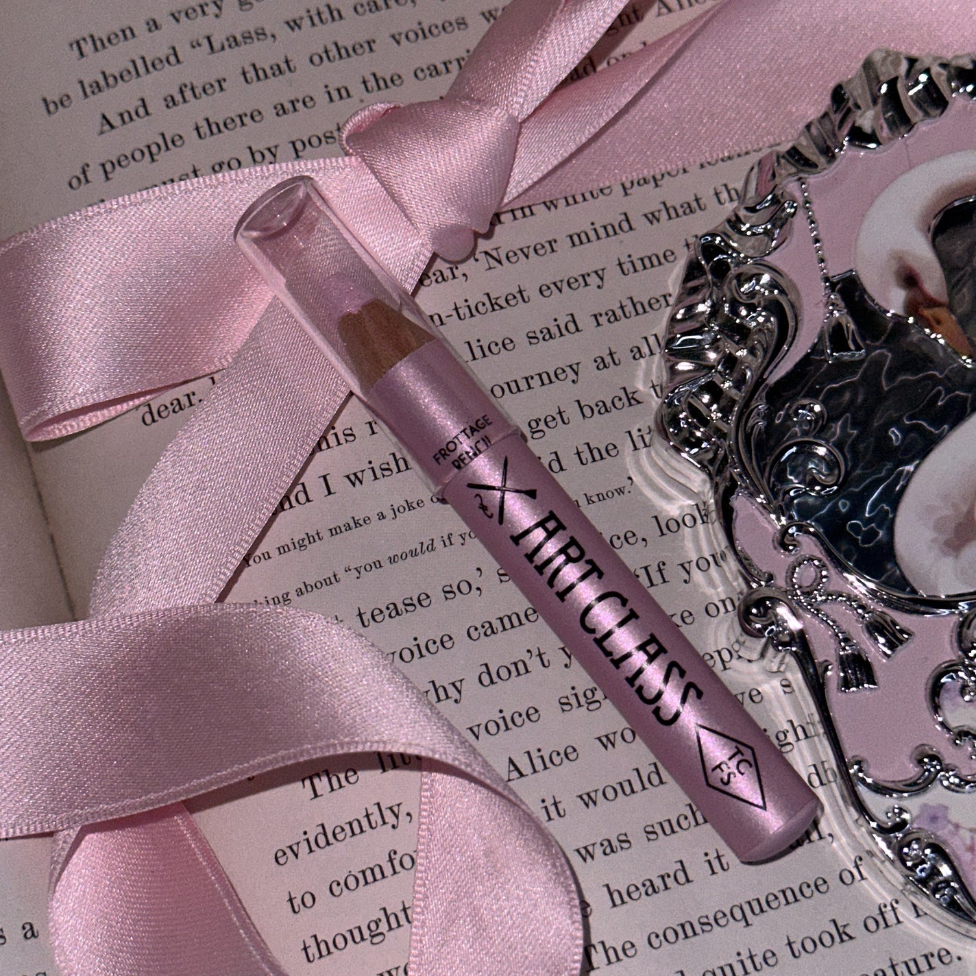 アートクラス フロッタージュペンシル/too cool for school/スティックアイシャドウを使ったクチコミ(4枚目)