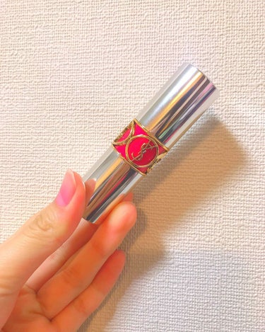 💋Yves Saint Laurent ボリュプテティントインバーム 06 touch me red💋

✔塗り心地スルスルでずっと塗ってたい🤣

✔重ねれば重ねるほど色が濃くなって調整できるのでよき🙆