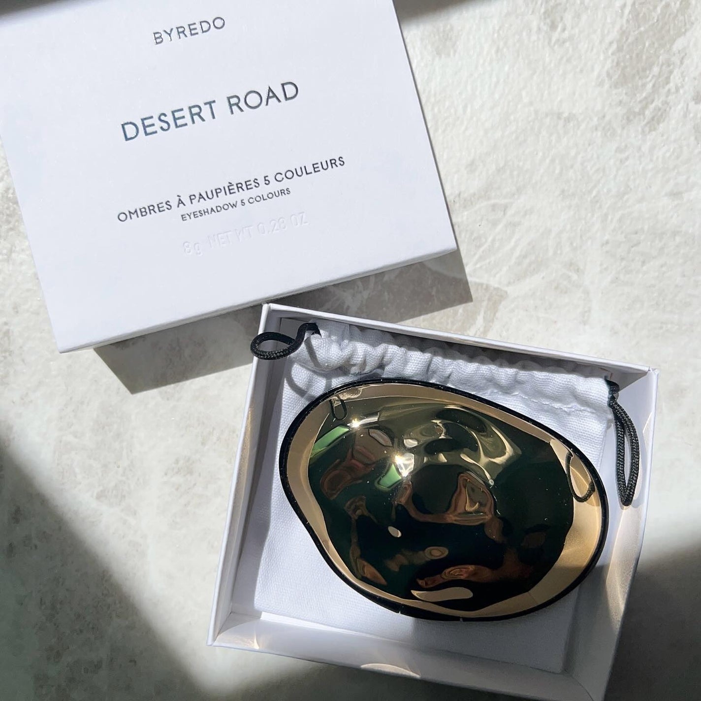 アイシャドウ 5カラーズ/BYREDO/アイシャドウパレットを使ったクチコミ(2枚目)