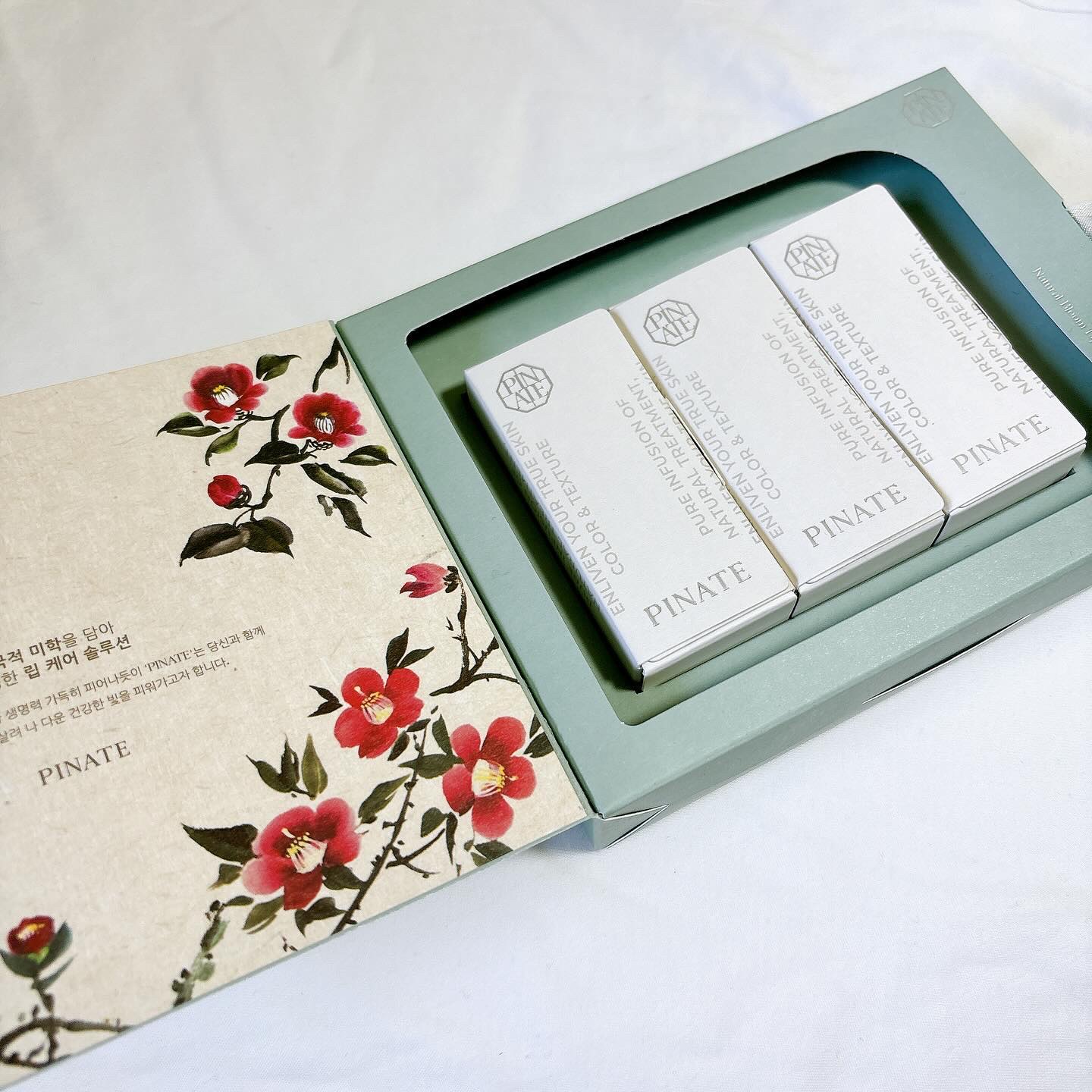 ナチュラルブルームリップオイルセラム 3色セット/PINATE/リップグロスを使ったクチコミ（2枚目）