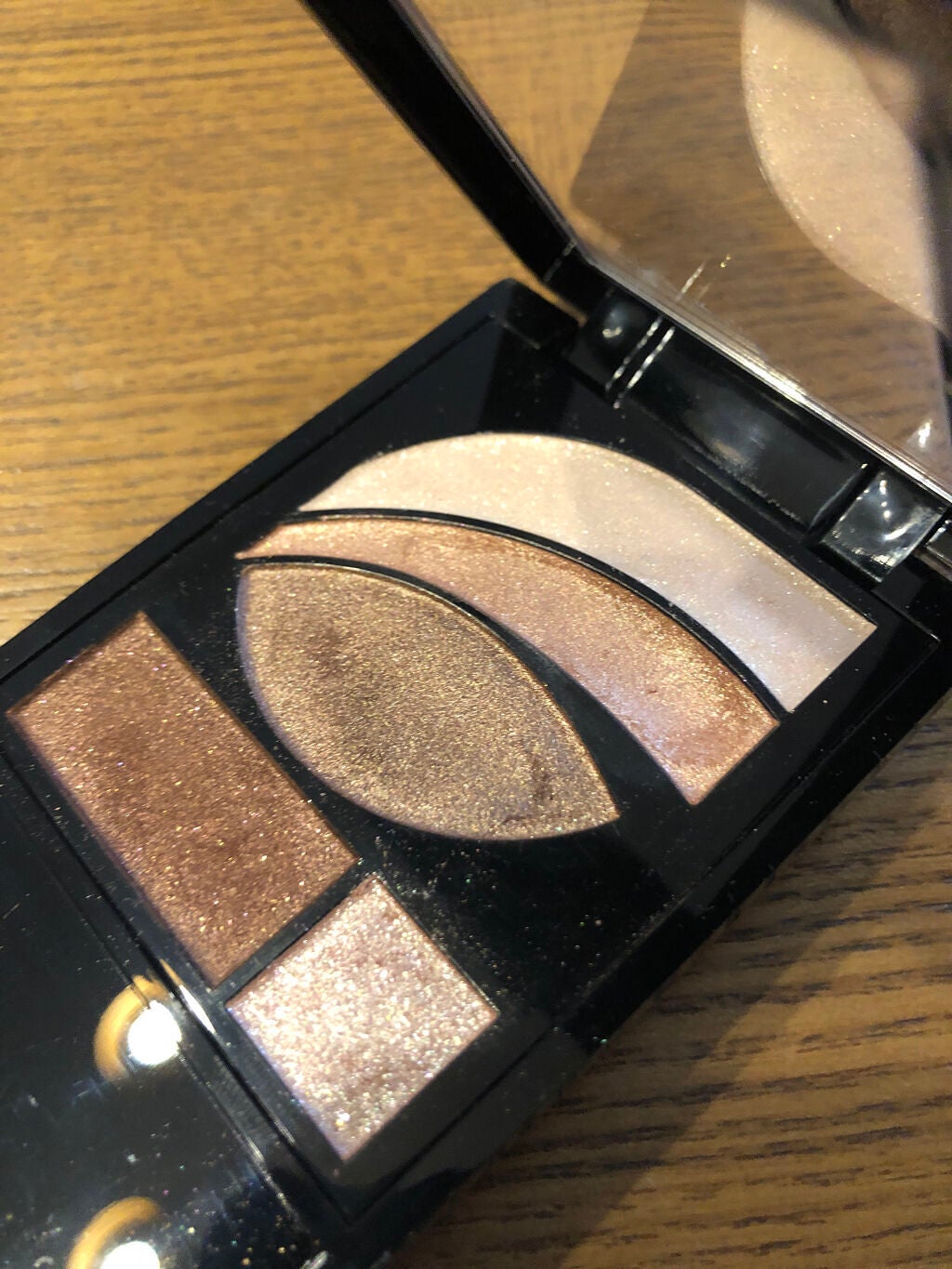 フォトレディ ディファイン & シェード/REVLON/アイシャドウパレットを使ったクチコミ(2枚目)