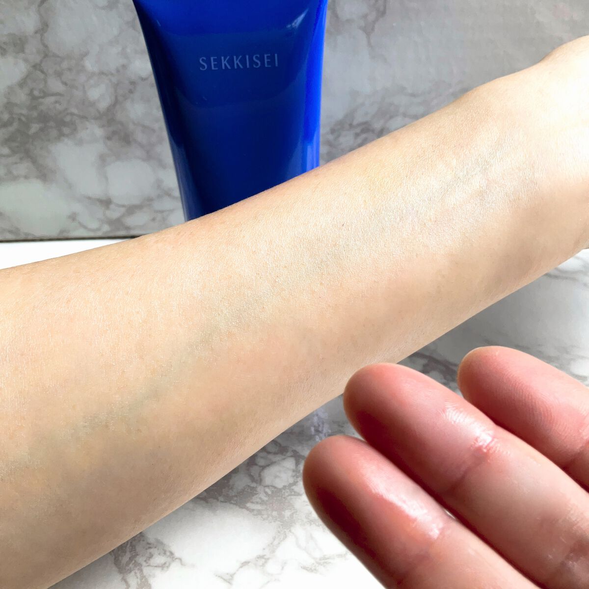 クリアウェルネス UVエッセンスジェル/雪肌精/日焼け止めジェルを使ったクチコミ(6枚目)