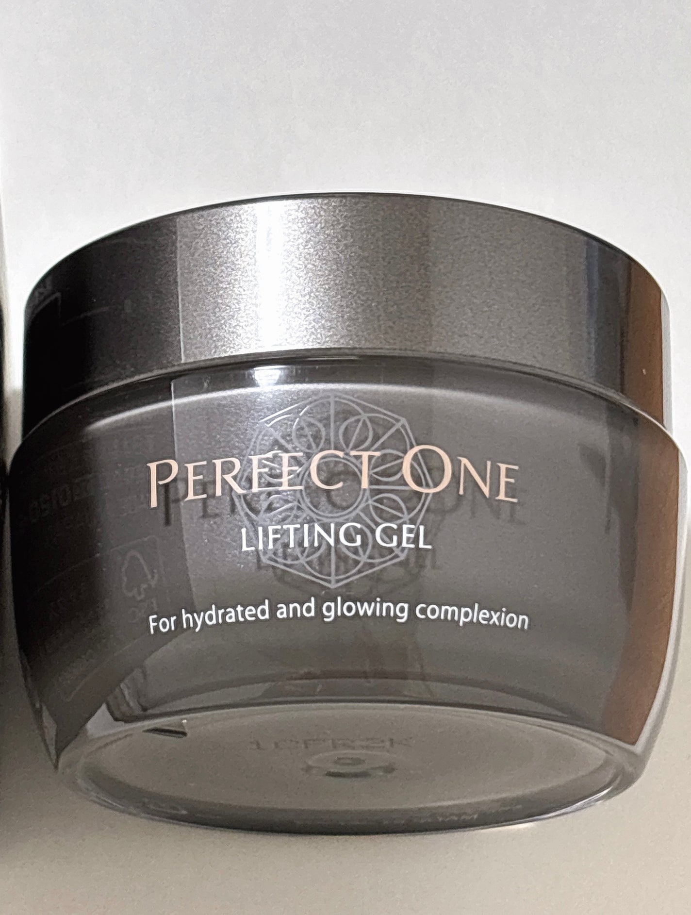 パーフェクトワン リフティングジェル/パーフェクトワン/オールインワン化粧品を使ったクチコミ(2枚目)