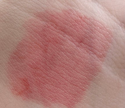 ジューシーラスティングティント/rom&nd/リップティントを使ったクチコミ(5枚目)