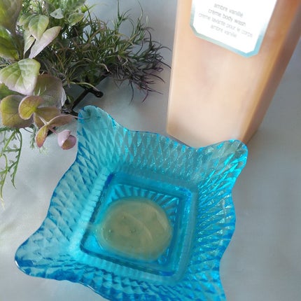 クリームボディウォッシュ アンバーバニラ/ローラ メルシエ/ボディソープを使ったクチコミ(3枚目)