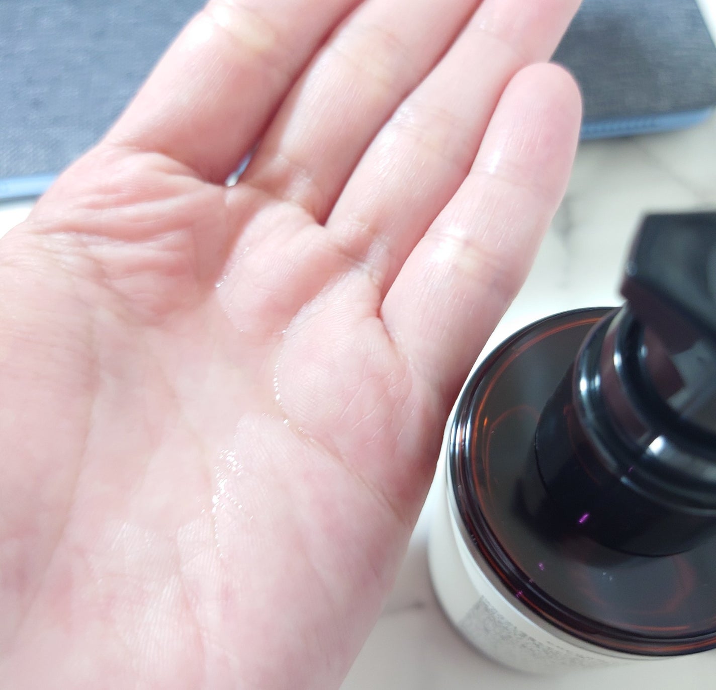 ヘアエッセンスオイル(モイスト)/cocone/ヘアオイルを使ったクチコミ(2枚目)