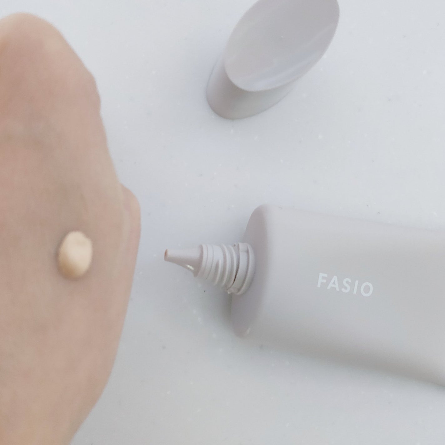 エアリーステイ BB ティント モイスト/FASIO/BBクリームを使ったクチコミ(2枚目)