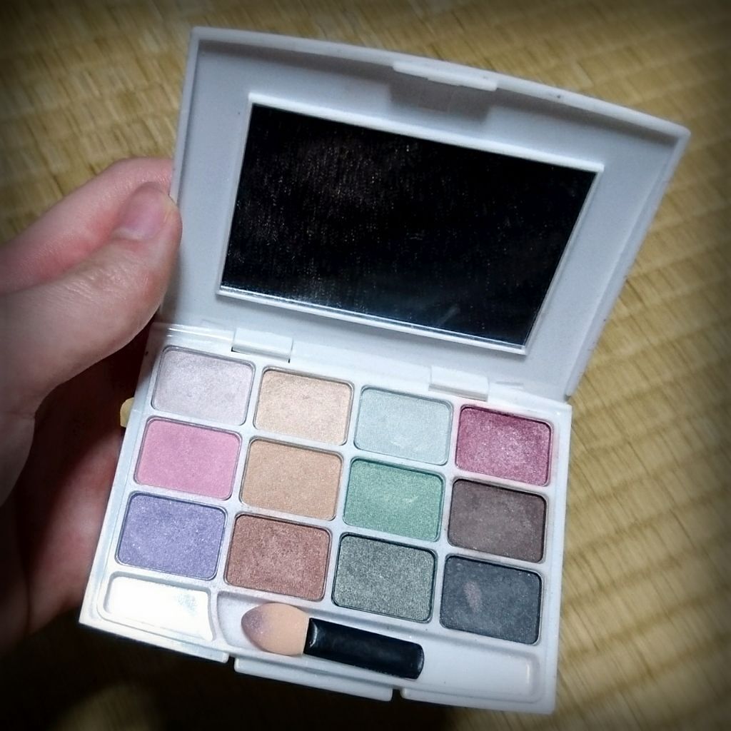 12色アイシャドウパレット/LOUJENE/アイシャドウパレットを使ったクチコミ(1枚目)