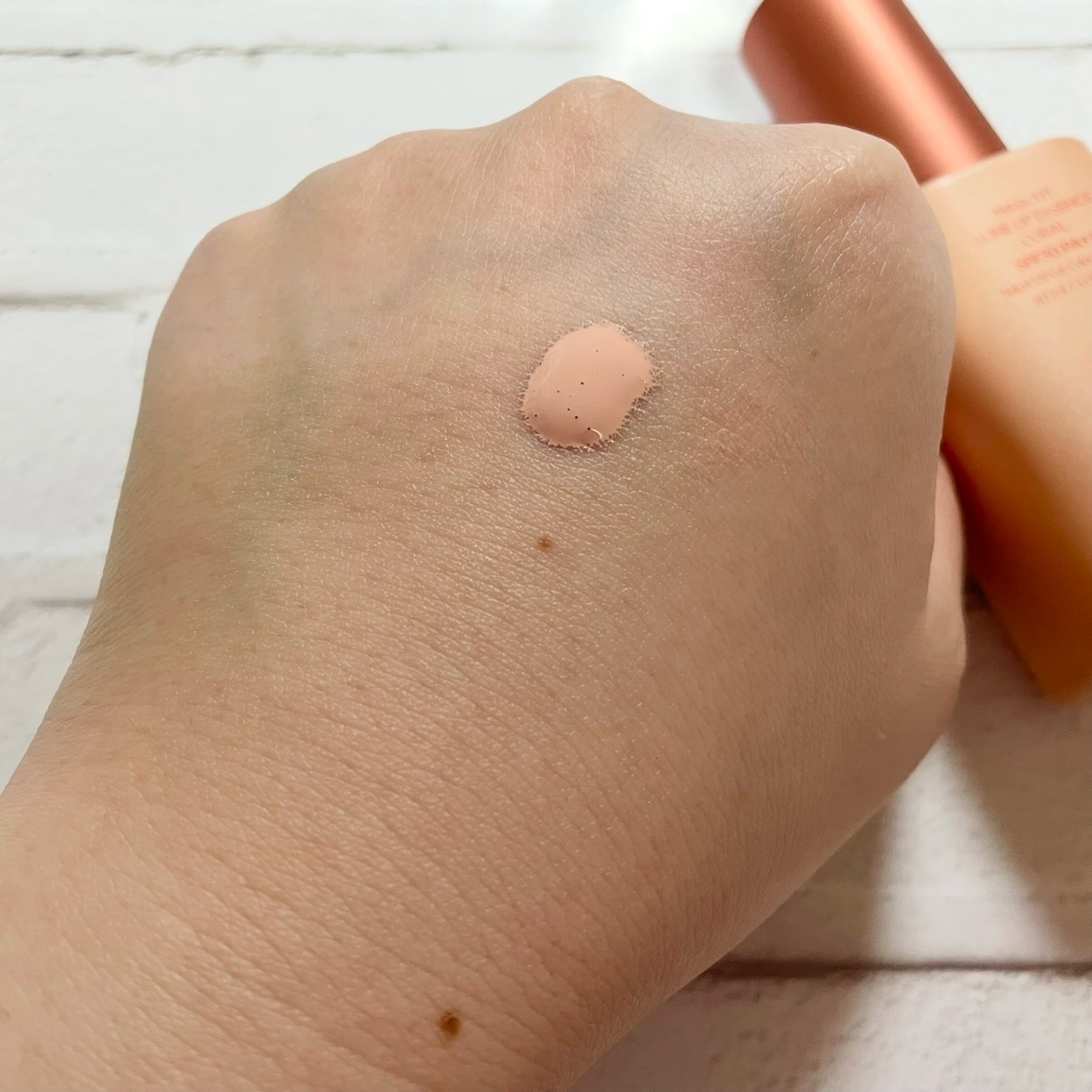 マスクフィットトーンアップエッセンス/TIRTIR(ティルティル)/化粧下地を使ったクチコミ（2枚目）