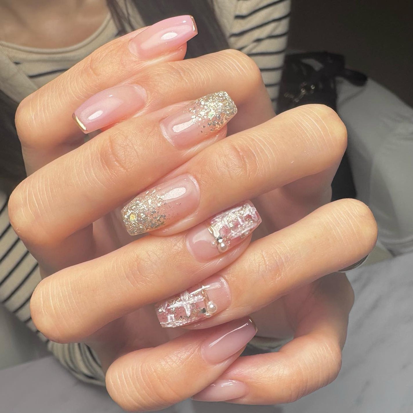 kanna on LIPS 「・・・𝑻𝒘𝒆𝒆𝒅𝒏𝒂𝒊𝒍🎀🩷✨布っぽざくざくツイードネイル🫰🏻..」(1枚目)