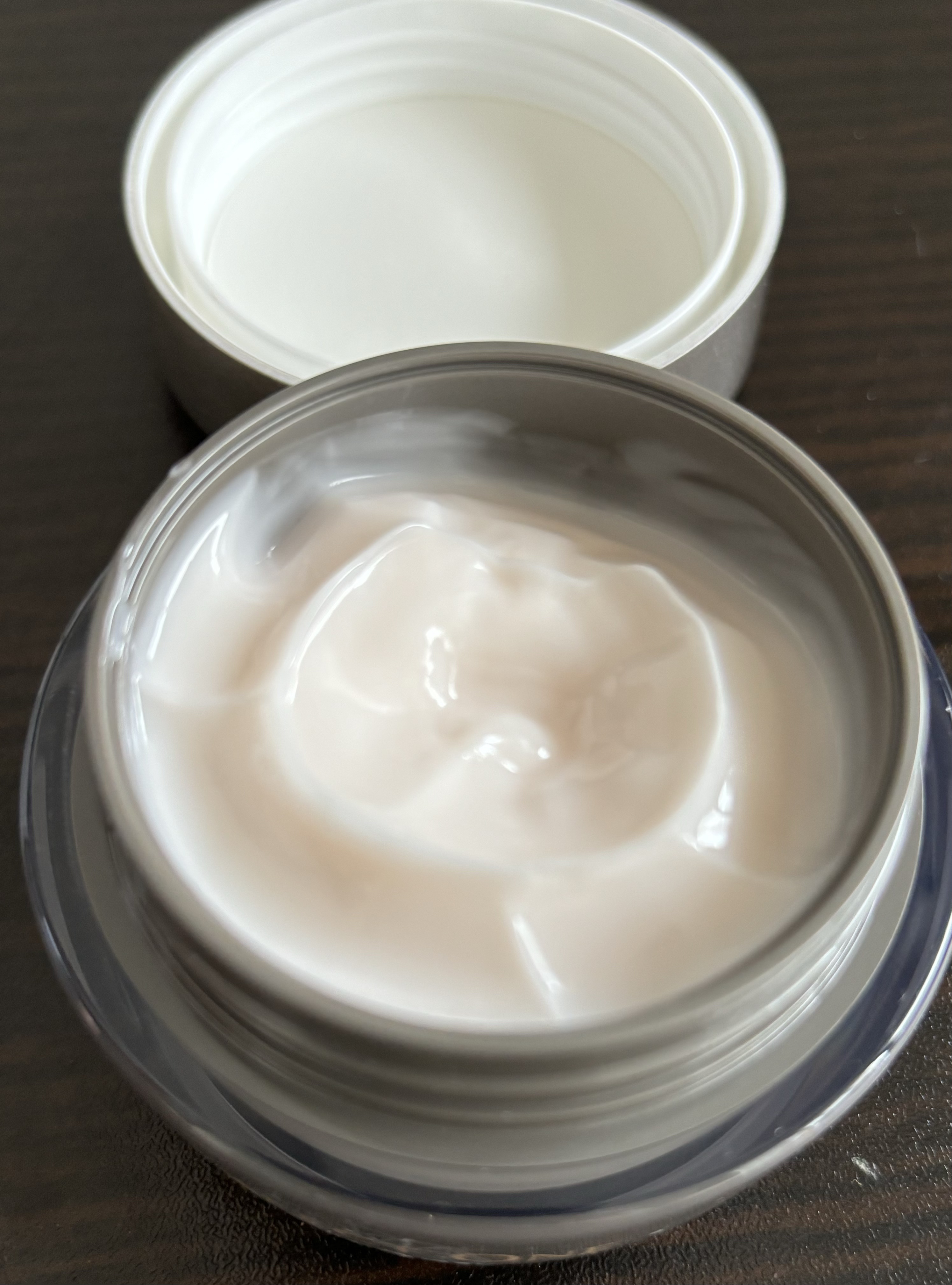 パーフェクトワン リフティングジェル/パーフェクトワン/オールインワン化粧品を使ったクチコミ（3枚目）