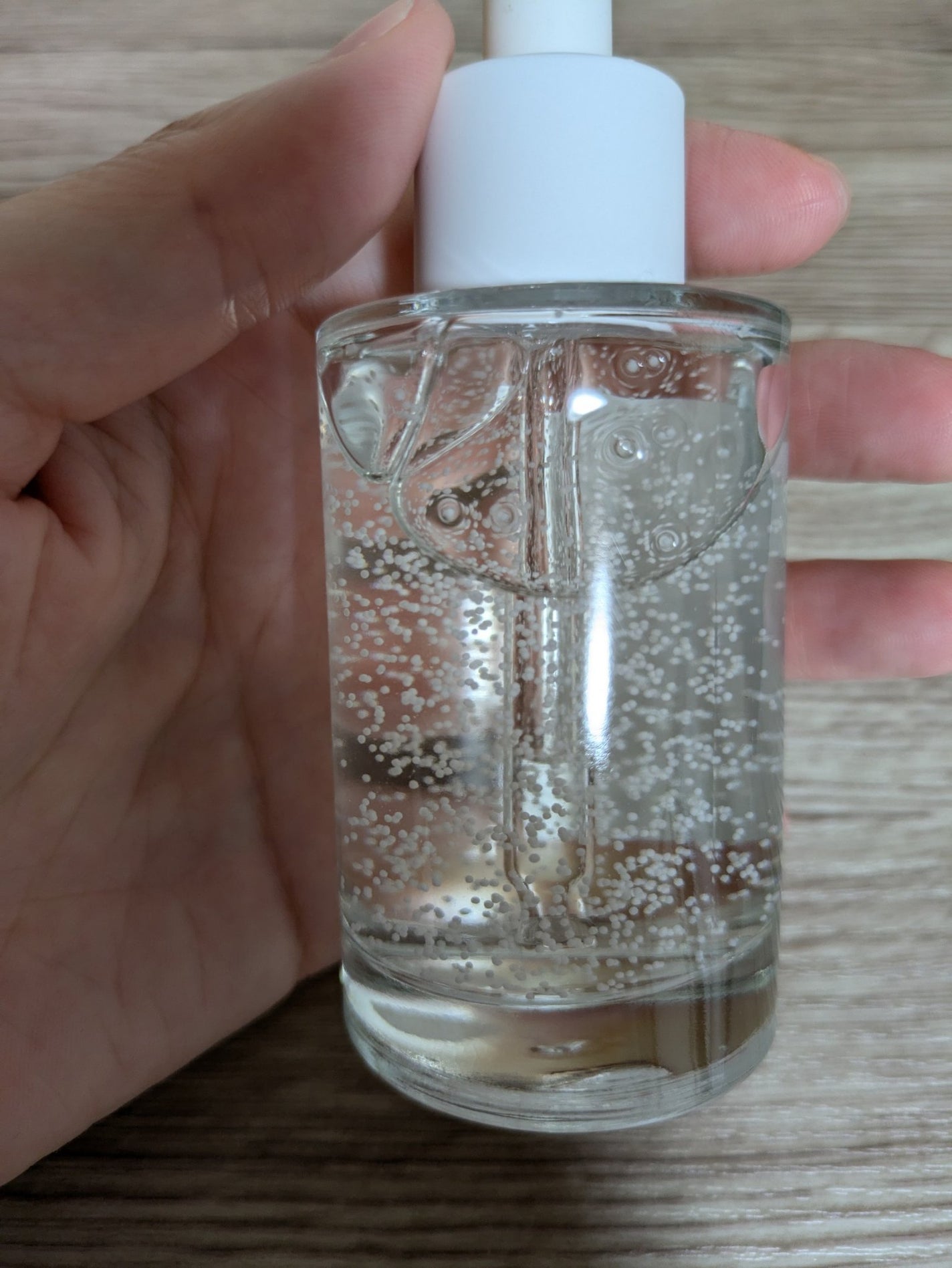 サビサバ on LIPS 「ナイアシンアミド4%、トラネキサム酸2%、ビタミンC誘導体配合..」(2枚目)