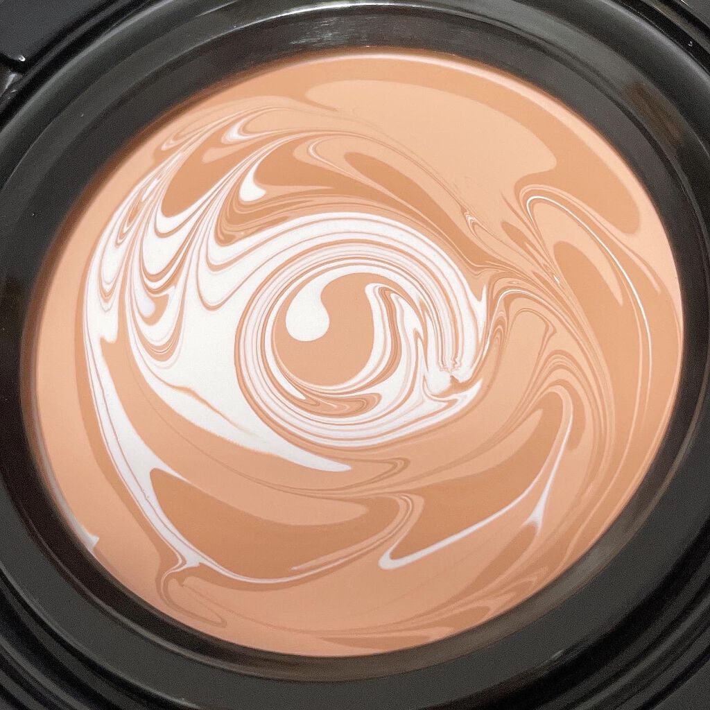 アンクル ド ポー マーブル エッセンス クリームパクト/YVES SAINT LAURENT BEAUTE/クッションファンデーションを使ったクチコミ(4枚目)