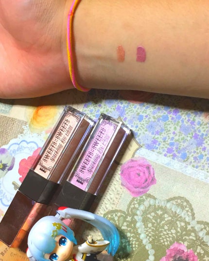 スパークリングアイグロス 05 ライラックピンク/スウィーツ スウィーツ/リキッドアイシャドウの画像