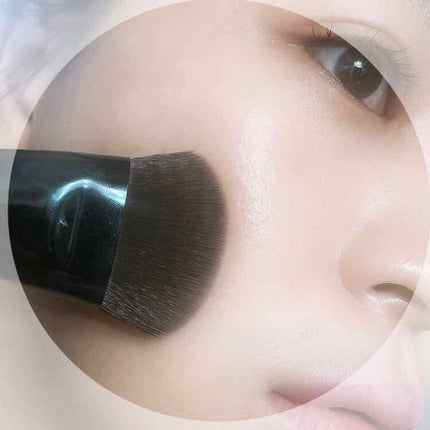 bareMinerals リュクス パフォーマンス ブラシのクチコミ「最近の唆されコスメ
#ベアミネラル  
#リュクスパフォーマンスブラシ 3,500円 .....」(2枚目)