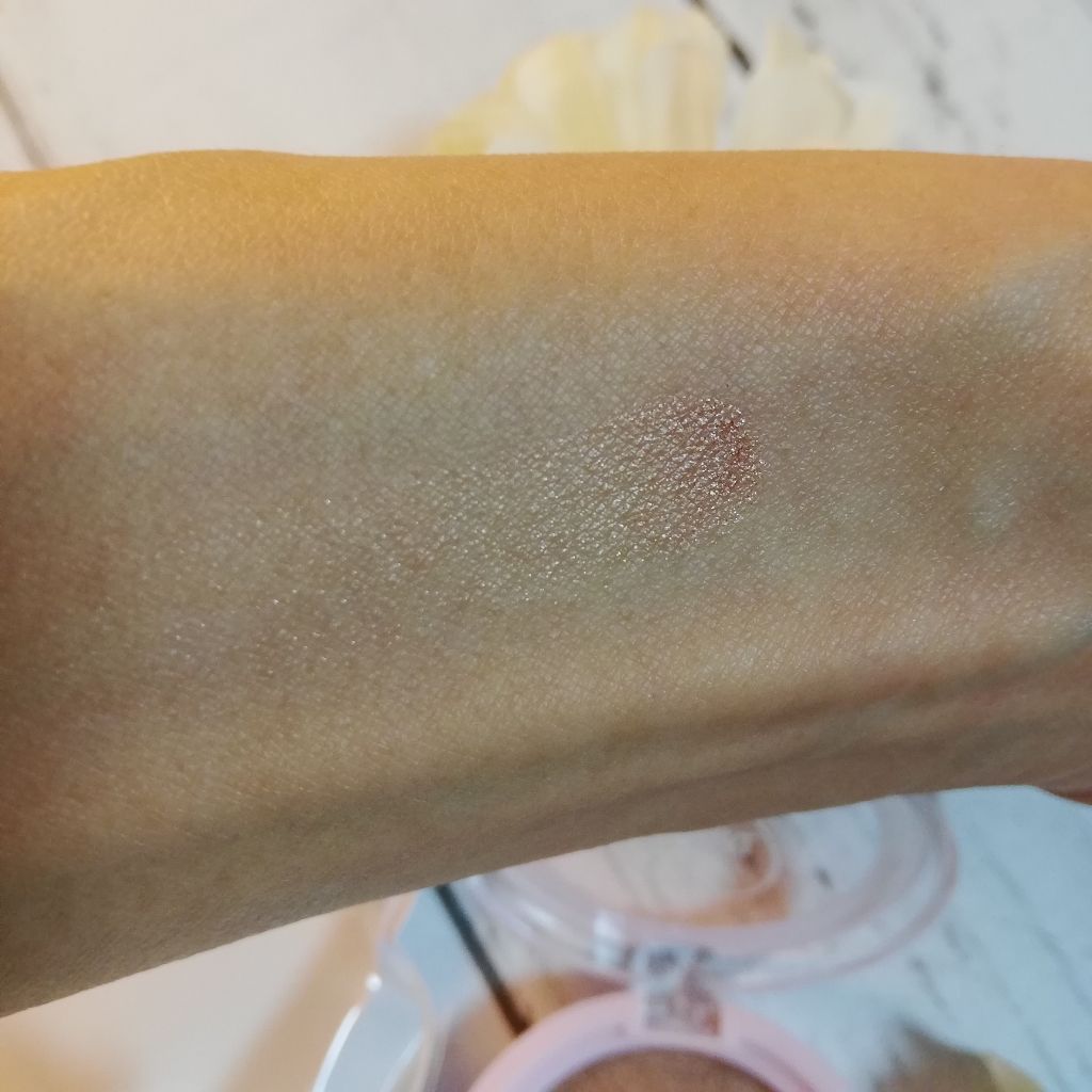 ダイソー×IT GIRL アイシャドウ/DAISO/単色アイシャドウを使ったクチコミ(3枚目)