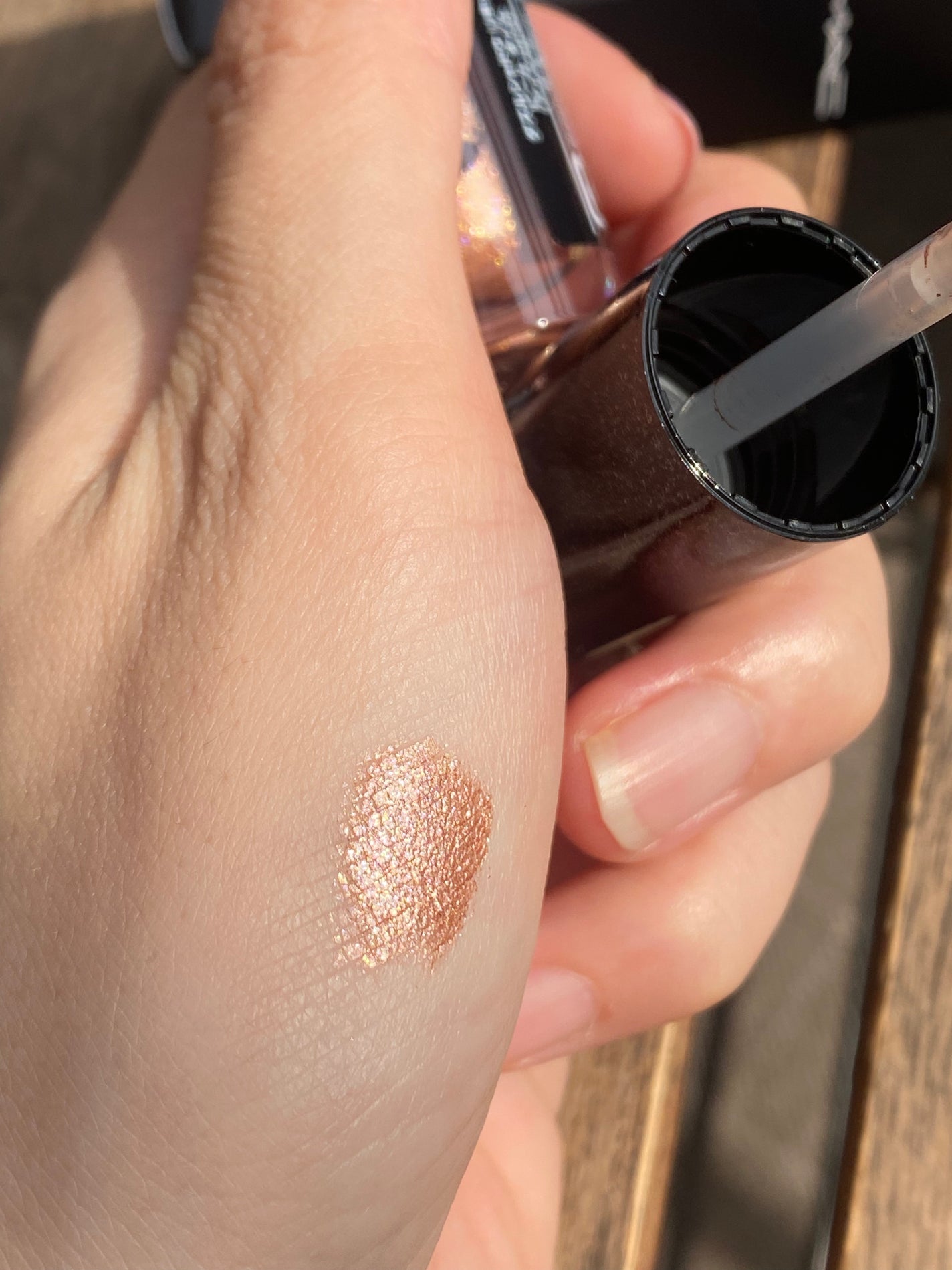 ダズルシャドウ リキッド/M・A・C/リキッドアイシャドウを使ったクチコミ(6枚目)