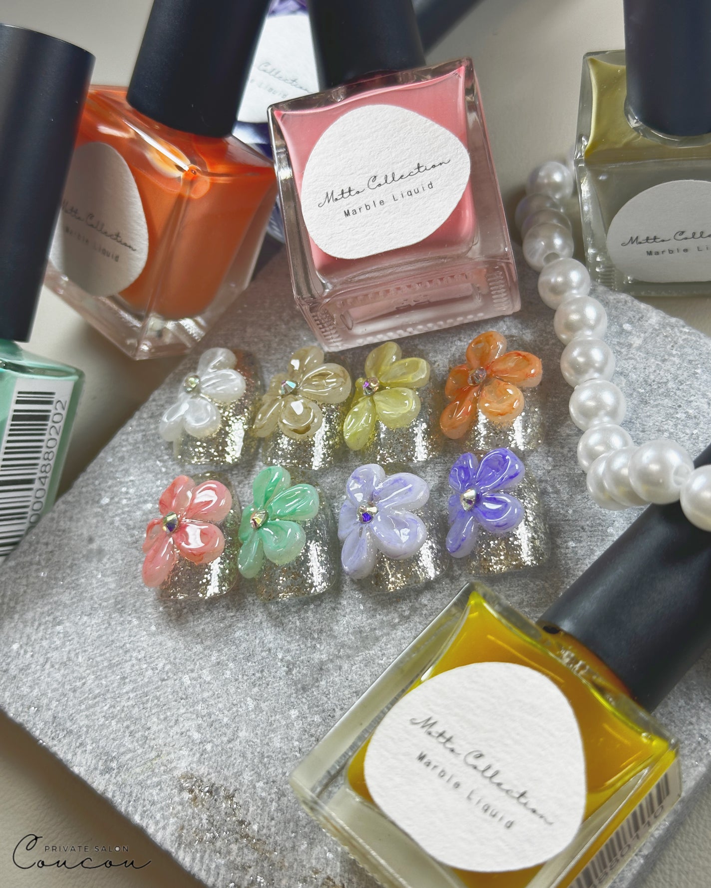 🐒ズボラママみっちゃんの高見えネイル💅 on LIPS 「他の投稿は@m.naiiil.99からみてね♡今日は@nail..」(1枚目)