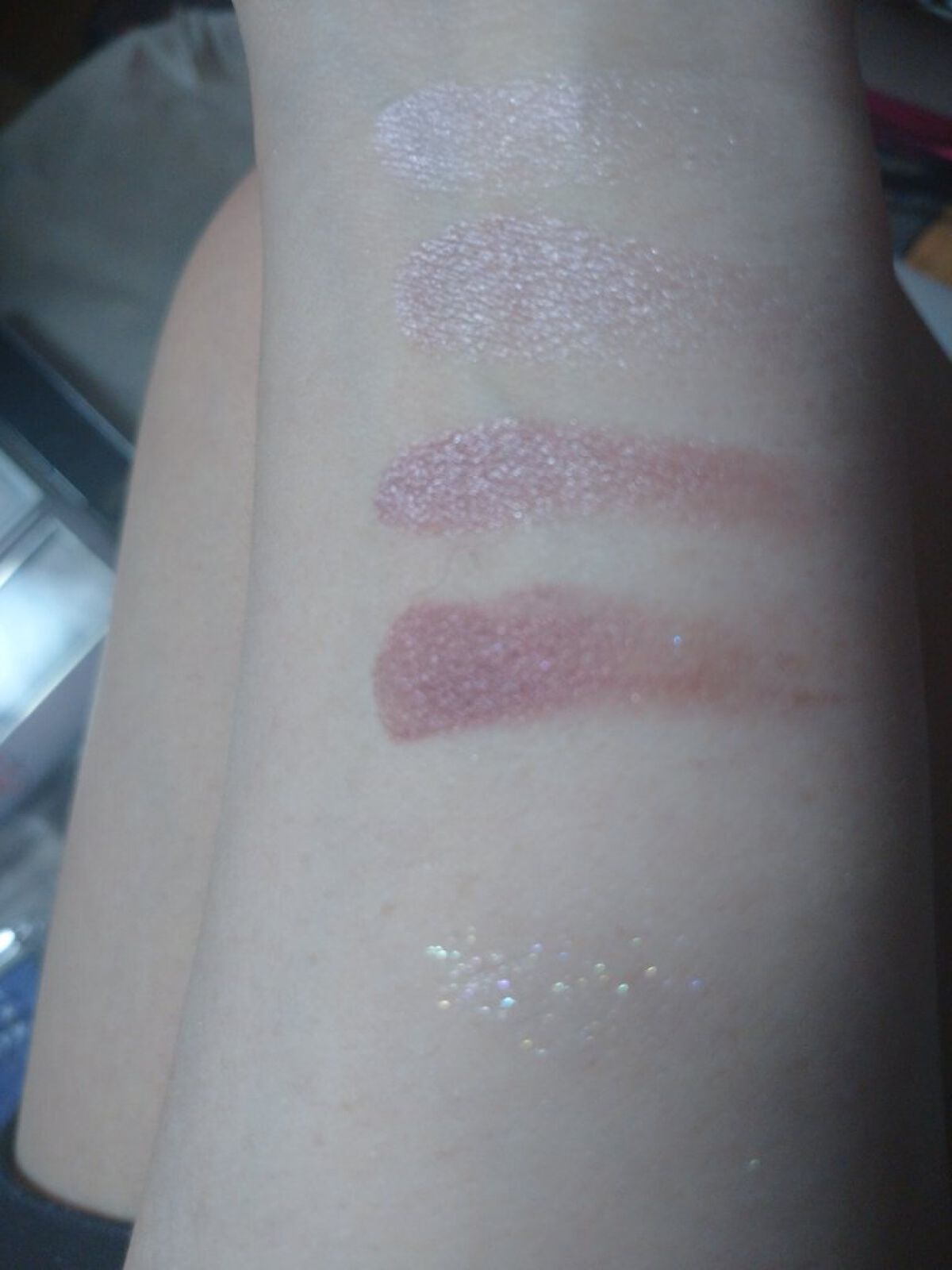 シングルアイシャドウ/aZTK/単色アイシャドウを使ったクチコミ（2枚目）